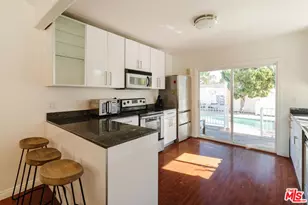 2060 High Tower Dr, Los Angeles, CA 90068 - Photo 17