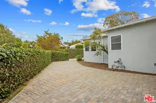 210 S Bundy Dr, Los Angeles, CA 90049 - Photo 25