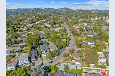 210 S Bundy Dr, Los Angeles, CA 90049 - Photo 55