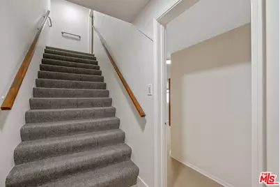 210 S Bundy Dr, Los Angeles, CA 90049 - Photo 19