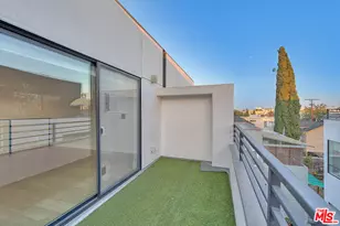 5014 Rosewood Ave #1/2, Los Angeles, CA 90004 - Photo 15