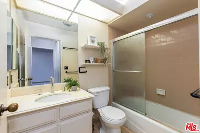 222 S Central Ave #315, Los Angeles, CA 90012 - Photo 13