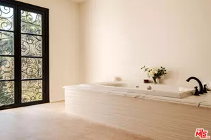 1301 N Beverly Dr, Beverly Hills, CA 90210 - Photo 27