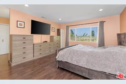 11453 Dona Dorotea Dr, Studio City, CA 91604 - Photo 13