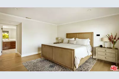 3589 Multiview Dr, Los Angeles, CA 90068 - Photo 17