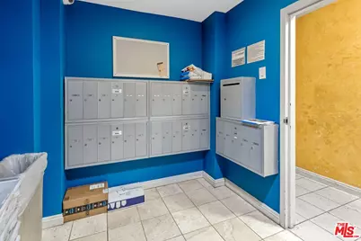 1154 S Barrington Ave #201, Los Angeles, CA 90049 - Photo 25