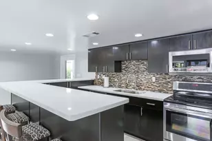 7250 Franklin Ave, Los Angeles, CA 90046 - Photo 21