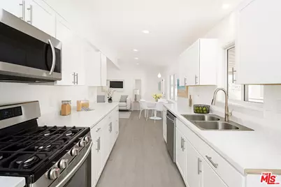 4201 Topanga Canyon Blvd #62, Woodland Hills, CA 91364 - Photo 3