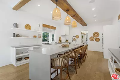 27405 Pacific Coast Hwy #2, Malibu, CA 90265 - Photo 13