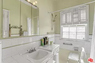 110 S Kings Rd, Los Angeles, CA 90048 - Photo 17