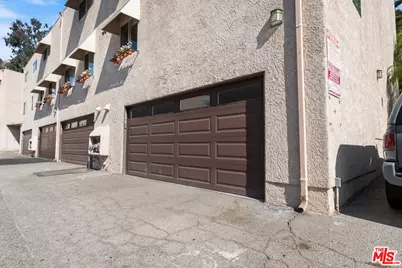 7800 Via Genova, Burbank, CA 91504 - Photo 31