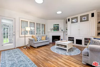 6910 Cantaloupe Ave, Van Nuys, CA 91405 - Photo 9