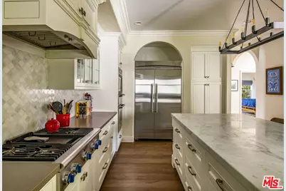 1000 S Citrus Ave, Los Angeles, CA 90019 - Photo 9