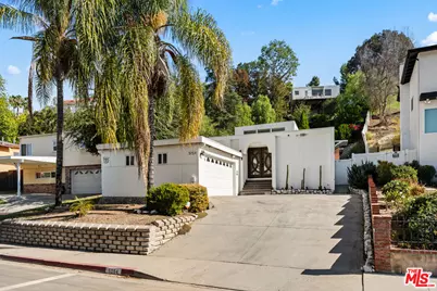 5154 Don Pio Dr, Woodland Hills, CA 91364 - Photo 1