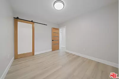 17443 Valerio St, Van Nuys, CA 91406 - Photo 11