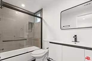 1631 S New Hampshire Ave, Los Angeles, CA 90006 - Photo 17