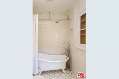 1957 Mandeville Canyon Rd, Los Angeles, CA 90049 - Photo 31