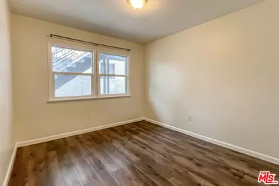 334 Witmer St, Los Angeles, CA 90017 - Photo 9