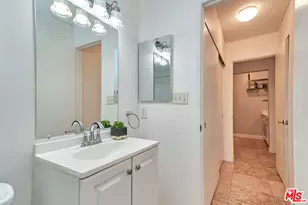320 S Ardmore Ave, Los Angeles, CA 90020 - Photo 13