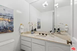 4736 Park Encino Ln, Encino, CA 91436 - Photo 17