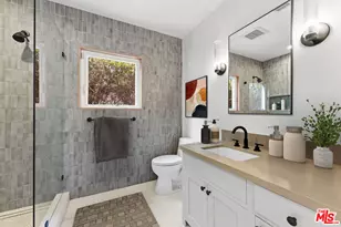 8833 Ashcroft Ave, West Hollywood, CA 90048 - Photo 23