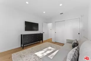 8833 Ashcroft Ave, West Hollywood, CA 90048 - Photo 17