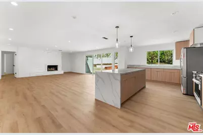 4800 Topeka Dr, Tarzana, CA 91356 - Photo 11