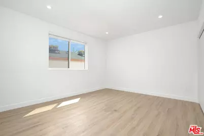 1832 S Barrington Ave #202, Los Angeles, CA 90025 - Photo 17
