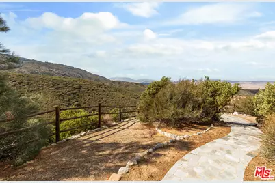 28765 Pine Canyon Rd, Green Valley, CA 93532 - Photo 23