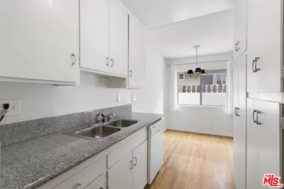 11947 Kiowa Ave #1, Los Angeles, CA 90049 - Photo 9