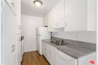 11947 Kiowa Ave #1, Los Angeles, CA 90049 - Photo 7