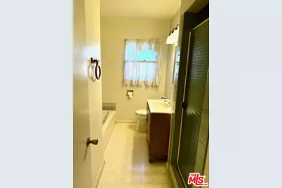 10218 Gaviota Ave, North Hills, CA 91343 - Photo 17