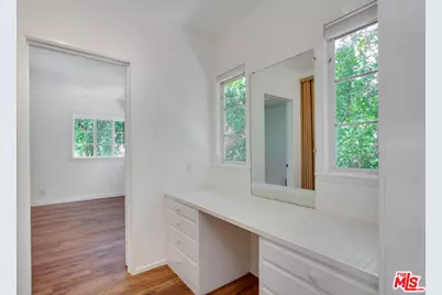 10321 Chrysanthemum Ln, Los Angeles, CA 90077 - Photo 15
