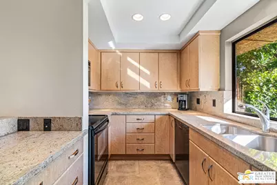 323 S Calle Jasmin, Palm Springs, CA 92262 - Photo 13