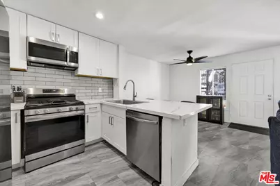 12330 Osborne St #77, Pacoima, CA 91331 - Photo 9