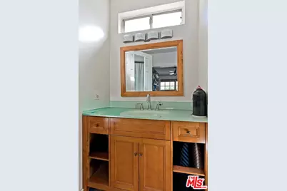 4151 Terraza Dr, Los Angeles, CA 90008 - Photo 17