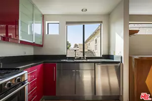 1017 Pearl St, Santa Monica, CA 90405 - Photo 9