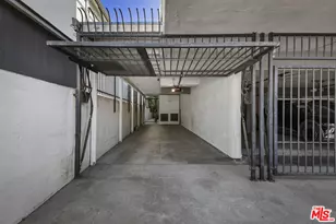 1017 Pearl St, Santa Monica, CA 90405 - Photo 35