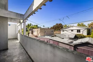 1017 Pearl St, Santa Monica, CA 90405 - Photo 17
