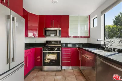 1017 Pearl St #E, Santa Monica, CA 90405 - Photo 1