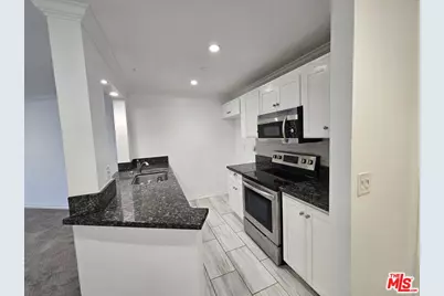 650 The Vlg #208, Redondo Beach, CA 90277 - Photo 7