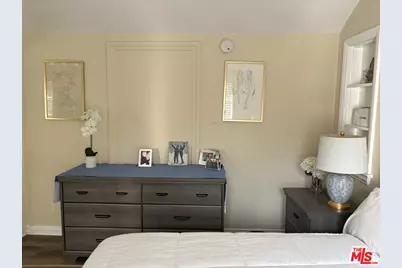 725 Lorraine Blvd, Los Angeles, CA 90005 - Photo 7