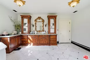 455 Lorraine Blvd, Los Angeles, CA 90020 - Photo 27