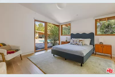 765 N Bonhill Rd, Los Angeles, CA 90049 - Photo 25