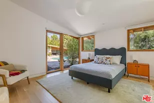 765 N Bonhill Rd, Los Angeles, CA 90049 - Photo 25