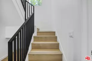 10828 Hesby St, North Hollywood, CA 91601 - Photo 9