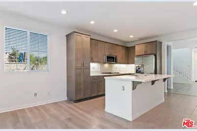 291 Santa Susana Rd, Camarillo, CA 93010 - Photo 9