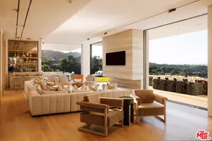 16187 Royal Oak Rd, Encino, CA 91436 - Photo 9