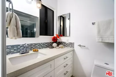 11743 Darlington Ave #1, Los Angeles, CA 90049 - Photo 25