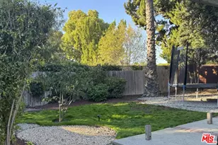 2749 Amber Wood Pl, Thousand Oaks, CA 91362 - Photo 3